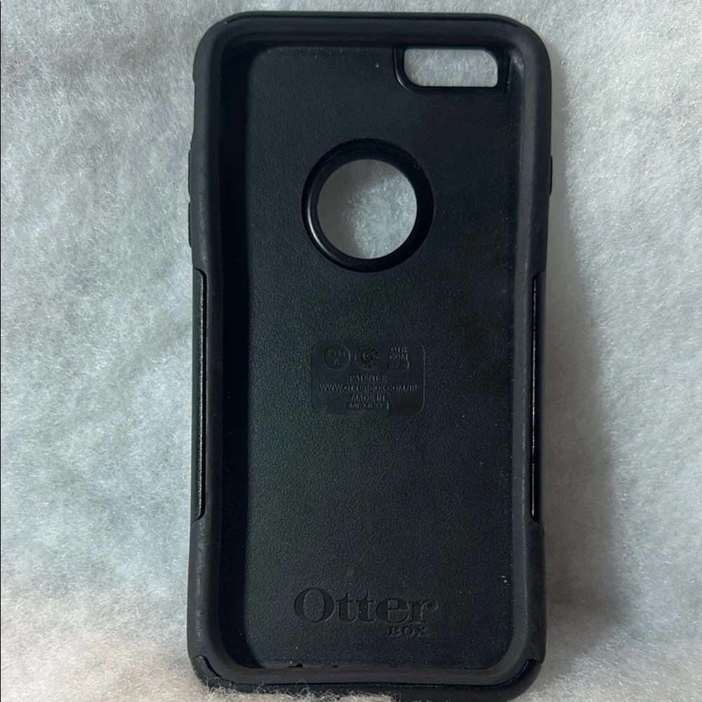 OtterBox Black Protective Phone Case with Durable Design IPhone 6/6S